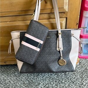 Michael Kors Tan and Brown Shoulder Bag